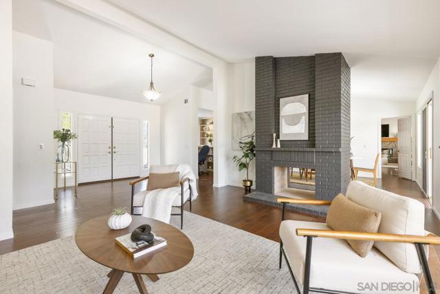 1549 Ventana Drive, Escondido CA: https://media.crmls.org/mediaz/aa1024e0-4725-455d-9a77-721dcbdea07a.jpg