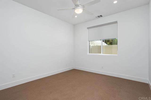 1200 Stonemark Place, Vista CA: https://media.crmls.org/mediaz/aa10253e-4070-46c5-8d43-7fccae8738cb.jpg