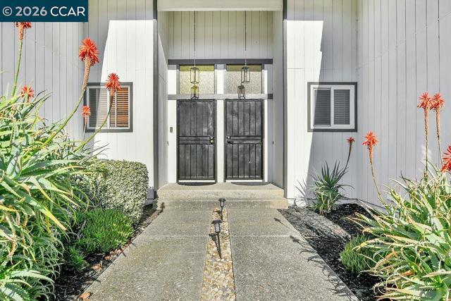 5218 5222 Norma Way, Livermore CA: https://media.crmls.org/mediaz/aa114c13-494d-490f-8d14-8f1cf388d2c0.jpg