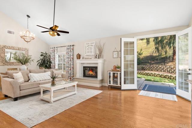 Image 22 of 49 For 45562 La Cruz Drive
