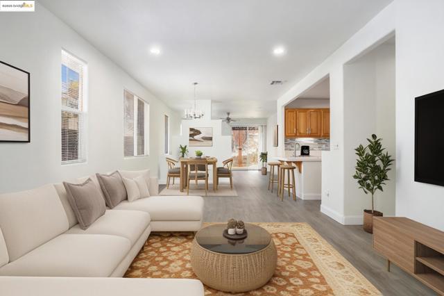 4112 Montgomery Hill Dr, Antioch CA: https://media.crmls.org/mediaz/aa122714-0001-4a9e-9105-35d8d0f30122.jpg