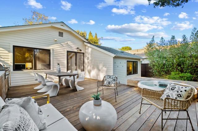 628 8th Avenue, Menlo Park CA: https://media.crmls.org/mediaz/aa123adc-dcce-4ca5-af6c-ccdd2f45229f.jpg