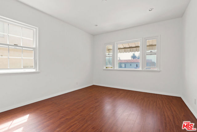 8521 Saturn Street, Los Angeles CA: https://media.crmls.org/mediaz/aa138d6d-618c-4864-b51a-5d2acbf0c80c.jpg