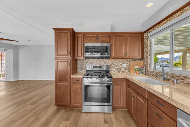 Image 37 of 58 For 74592 Nevada Circle