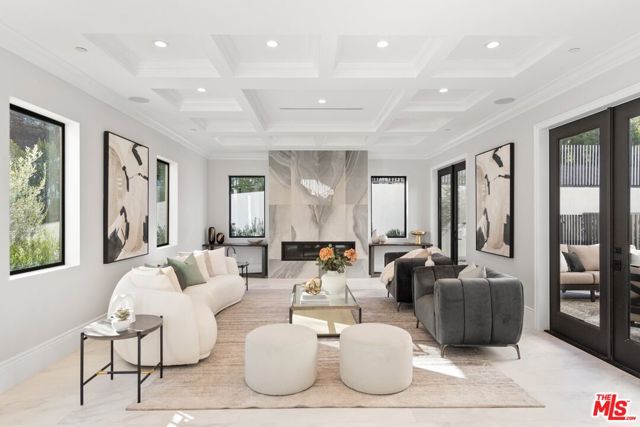 4351 Vanalden Avenue, Tarzana CA: https://media.crmls.org/mediaz/aa158421-0ed8-452d-b19b-72f12a18bb1f.jpg