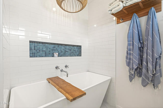 Detail Gallery Image 25 of 40 For 1040 Dover Ln, Ventura,  CA 93001 - 2 Beds | 2 Baths