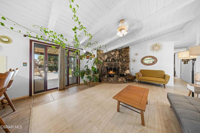 4931 Roundup Road, Norco CA: https://media.crmls.org/mediaz/aa170315-14a2-4953-a58a-01ddf8e84574.jpg