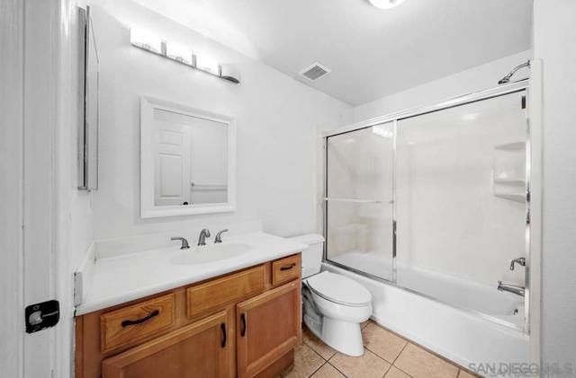 7647 Mission Gorge Rd 3, San Diego CA: https://media.crmls.org/mediaz/aa170c3b-d3cc-4fa5-98ec-74ae2039292f.jpg