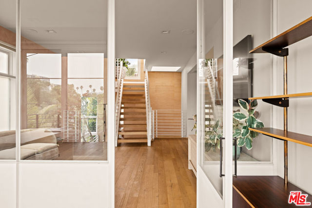 2341 Wilson Avenue, Venice CA: https://media.crmls.org/mediaz/aa177466-525c-4787-8dc5-6fb82f8dab3d.jpg