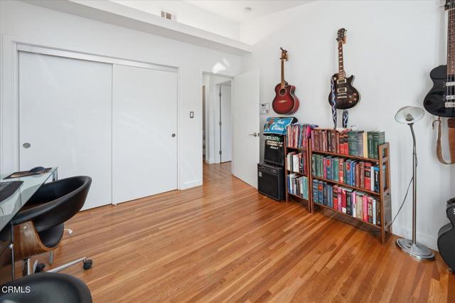 Detail Gallery Image 17 of 50 For 2627 Range Rd, Los Angeles,  CA 90065 - 3 Beds | 2 Baths