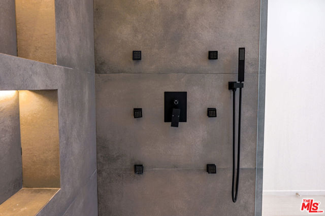 11848 Bel Terrace, Los Angeles CA: https://media.crmls.org/mediaz/aa1861db-7a6d-45f7-83ba-4b6271644505.jpg