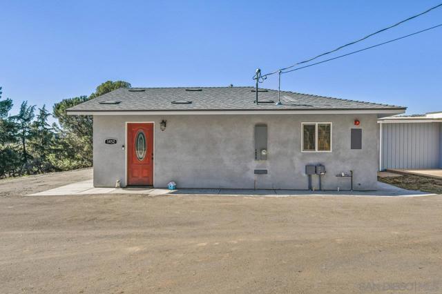 1450 1452 Rock Terrace, Alpine CA: https://media.crmls.org/mediaz/aa198422-2401-4db3-87be-71ea92cb63e7.jpg