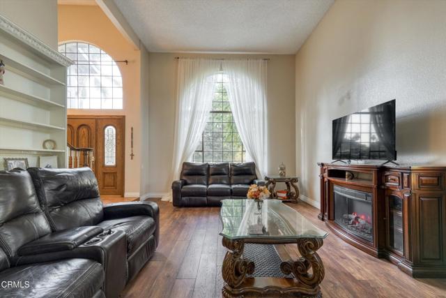 Detail Gallery Image 9 of 70 For 652 Stonebrook St, Simi Valley,  CA 93065 - 4 Beds | 2/1 Baths