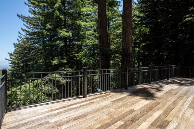 125 Grandview Drive, Woodside CA: https://media.crmls.org/mediaz/aa1cca24-4ef6-4aa3-a955-22bc33ad63e4.jpg