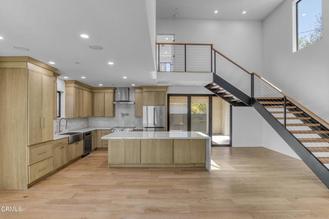 Detail Gallery Image 3 of 32 For 611 W Claremont St, Pasadena,  CA  - 3 Beds | 3 Baths