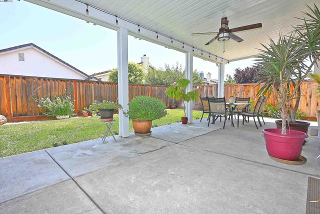 4525 Wolverine Way, Antioch CA: https://media.crmls.org/mediaz/aa1d4a1c-b470-4103-8c4d-ecde815d74cf.jpg