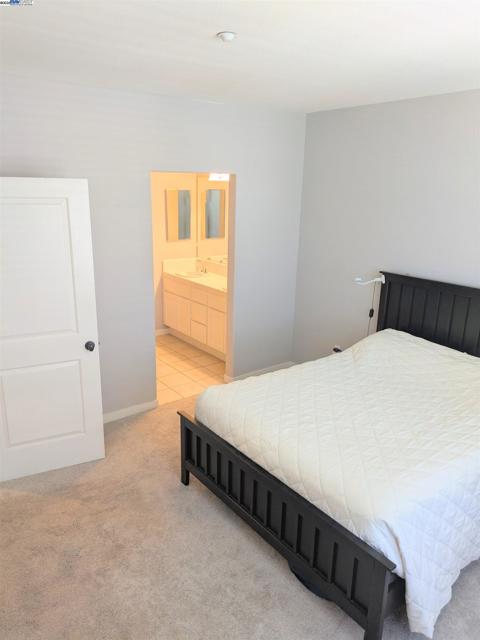 1948 Railroad Ave, Livermore CA: https://media.crmls.org/mediaz/aa1d5251-4e59-4a6b-877b-9ab91817a0b2.jpg