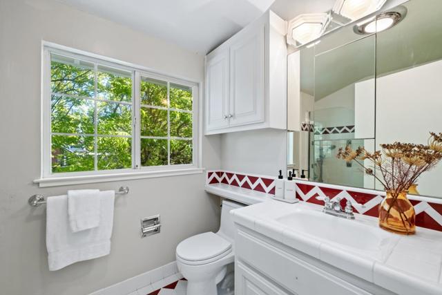 949 Wing Place, Stanford CA: https://media.crmls.org/mediaz/aa1db06b-b4c2-40bf-877e-1b702051d5e9.jpg