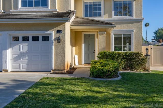 1889 Autumn Ln, Vista CA: https://media.crmls.org/mediaz/aa1db7c3-8933-439d-a92d-e0e877fc3029.jpg