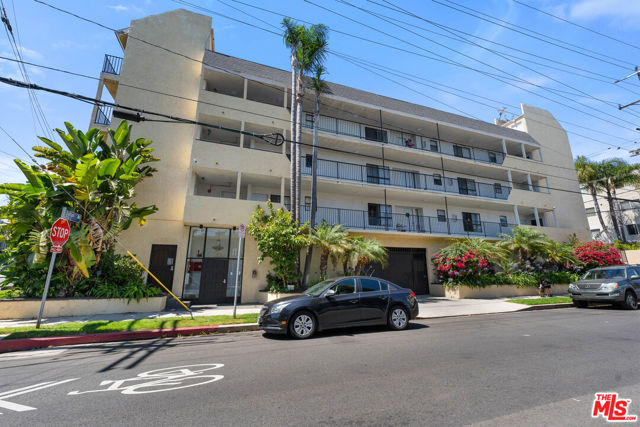 11975 Texas Avenue, Los Angeles CA: https://media.crmls.org/mediaz/aa1f0a47-b730-4102-8f18-5f8c8451796b.jpg