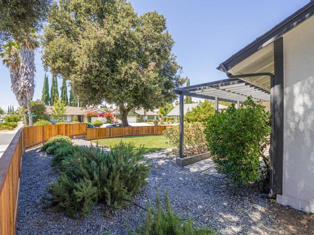 6055 Larchmont Court, San Jose CA: https://media.crmls.org/mediaz/aa1fc4ce-ca71-49aa-bd42-4120aea78d3c.jpg