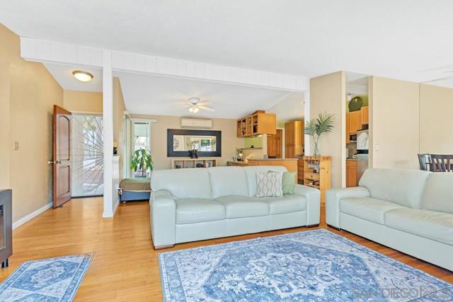 3031 Larkin Pl, San Diego CA: https://media.crmls.org/mediaz/aa1fe625-f24d-4ea0-a45e-f3695caa617d.jpg