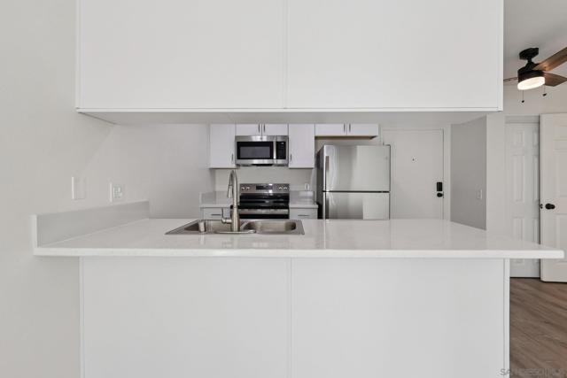 8034 Linda Vista Rd, San Diego CA: https://media.crmls.org/mediaz/aa20b391-4d36-4005-a0dd-87fbeef55339.jpg