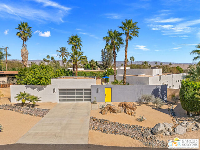 2470 N Cardillo Avenue, Palm Springs CA: https://media.crmls.org/mediaz/aa20b596-d497-4e57-91f8-f0fc01ccee64.jpg