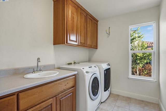 Image 28 of 51 For 3120 Huntington Ct