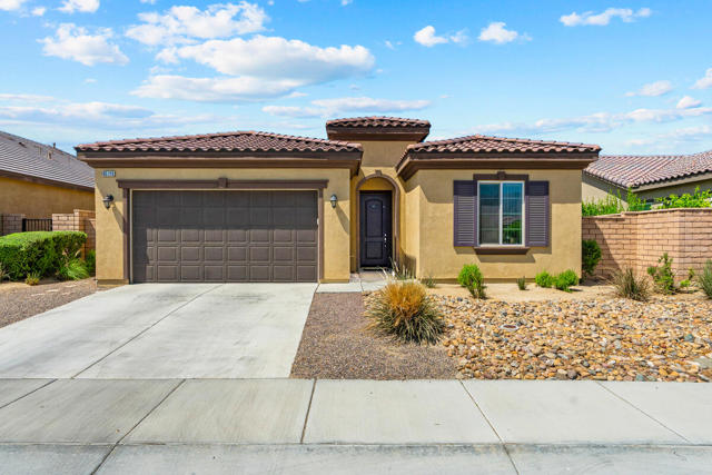 85115 Stazzano Place, Indio CA: https://media.crmls.org/mediaz/aa223ab0-2ecf-470b-a71c-65cc63c6438a.jpg