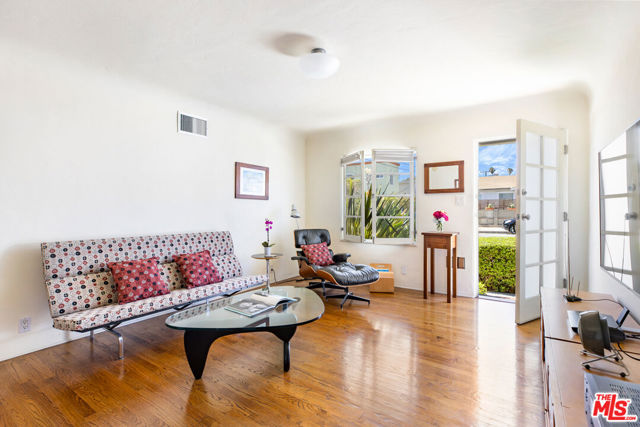3120 Broadway photo 1
