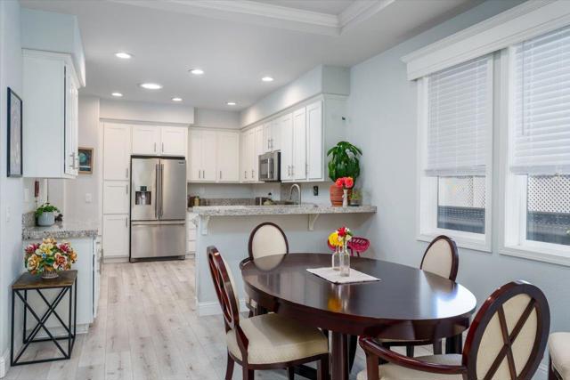 21 Primrose Street, Aptos CA: https://media.crmls.org/mediaz/aa23289f-77c3-44de-84d1-a16ca3484b4d.jpg