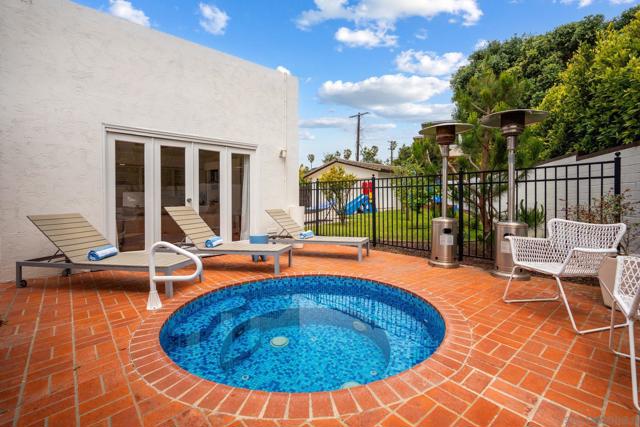 6423 Avenida Cresta, La Jolla CA: https://media.crmls.org/mediaz/aa238a77-f166-4f62-a97a-a0adce7b262d.jpg