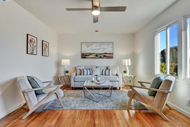 15377 Churchill St, San Leandro CA: https://media.crmls.org/mediaz/aa23e087-e777-4808-b2d0-15aa95a3ed74.jpg