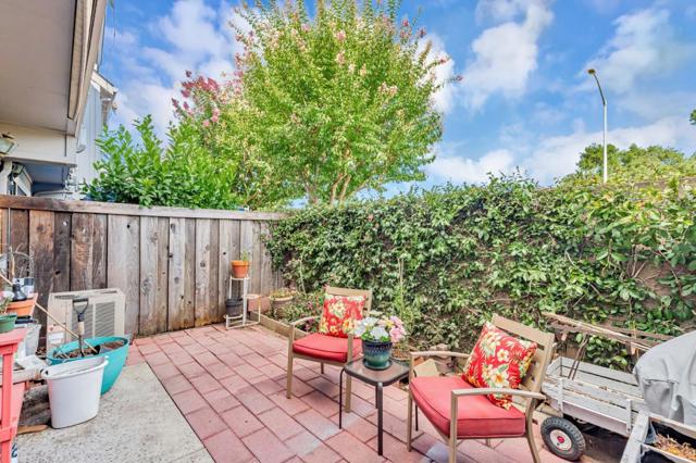 17165 Creekside Circle, Morgan Hill CA: https://media.crmls.org/mediaz/aa26580a-a034-432a-b6d3-24185687b618.jpg
