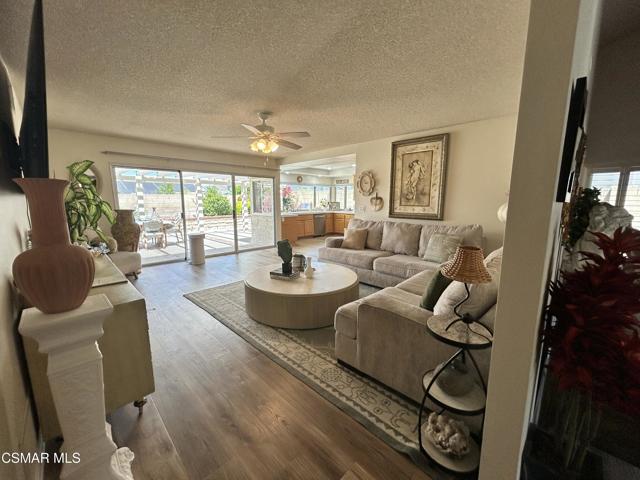 2653 N Broadmoor Avenue, Simi Valley CA: https://media.crmls.org/mediaz/aa2733bf-1c8b-4b57-a6e5-4510740b6a93.jpg