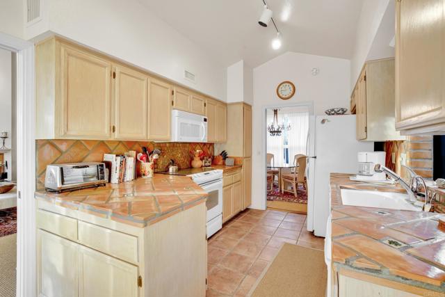 Detail Gallery Image 8 of 50 For 4728 Desert Vista Dr, Borrego Springs,  CA 92004 - 3 Beds | 3 Baths