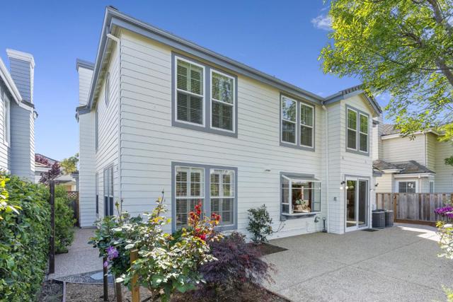986 Governors Bay Drive, Redwood City CA: https://media.crmls.org/mediaz/aa27711a-8ee0-4fe7-90e9-5286b367aa7b.jpg