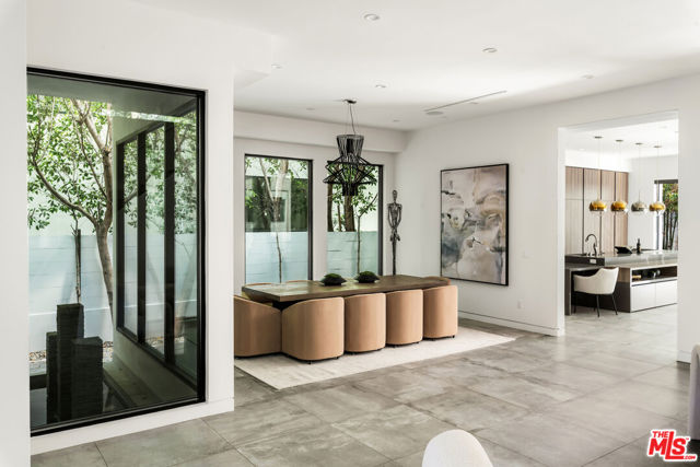 833 N Cherokee Avenue, Los Angeles CA: https://media.crmls.org/mediaz/aa27b960-795d-4c68-a5f3-34a896b72f22.jpg
