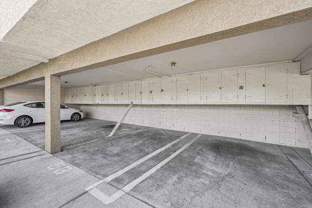 955 Postal Way, Vista CA: https://media.crmls.org/mediaz/aa27fe19-df54-408d-8760-32bb2cc54bde.jpg