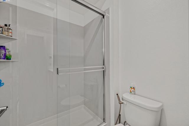 5394 Arnold Rd, Dublin CA: https://media.crmls.org/mediaz/aa28285e-d483-4b6c-bda5-8c8820bfac7b.jpg