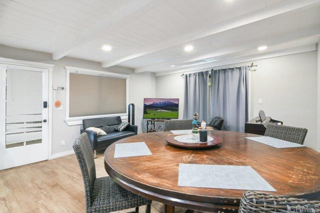 1736 Bellington Lane, Fallbrook CA: https://media.crmls.org/mediaz/aa289cc5-d841-4926-94b6-233c4afb3400.jpg