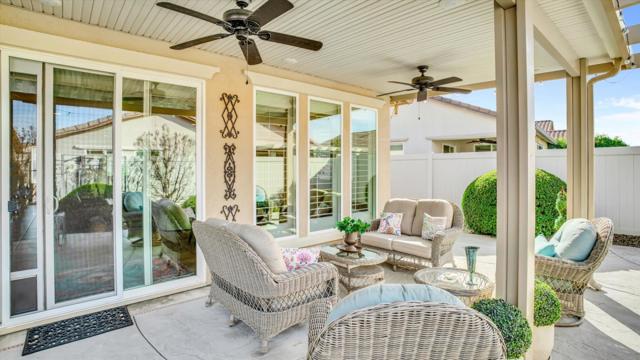 1467 Chestnut Hill Drive, Manteca CA: https://media.crmls.org/mediaz/aa295d97-1306-446d-8c7b-28851106fc48.jpg