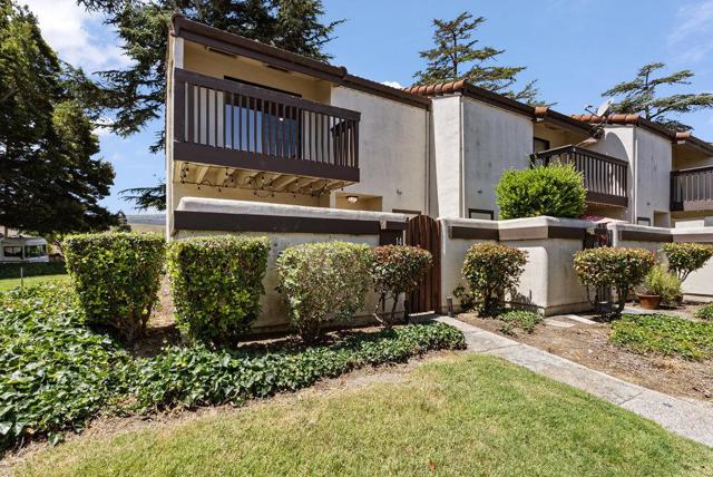 14 Via Serra, San Juan Bautista CA: https://media.crmls.org/mediaz/aa299ad6-d338-411a-9ce1-f94ab34a0eb7.jpg