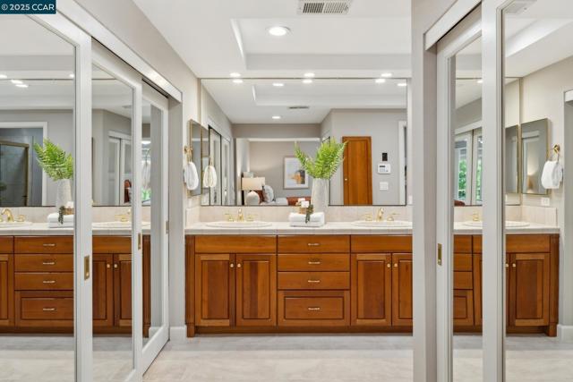 210 Still Creek Rd, Danville CA: https://media.crmls.org/mediaz/aa2abfbf-2db5-43e3-92a4-3324613cd4f6.jpg