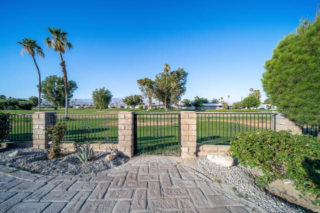 33440 Carlsbad Circle, Thousand Palms CA: https://media.crmls.org/mediaz/aa2b8f0c-017c-45c8-b9c7-d20d327e174f.jpg
