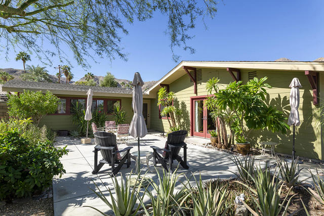 67931 Valley Vista Drive, Cathedral City CA: https://media.crmls.org/mediaz/aa2bc472-9aa0-4581-9b37-fcd3d6dcfc88.jpg