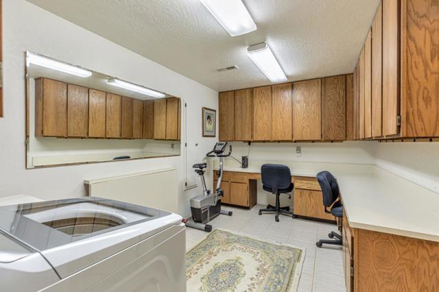 59 Skyline Crest Dr, Monterey CA: https://media.crmls.org/mediaz/aa2e56bc-9e03-4fdb-91c6-5bdef0eb404a.jpg