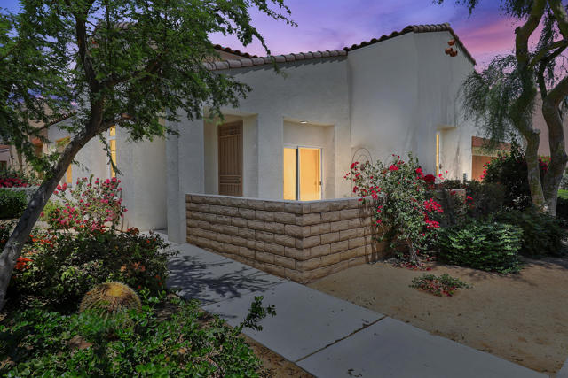47788 Dancing Butterfly, La Quinta CA: https://media.crmls.org/mediaz/aa2f2b94-71f7-45dd-898c-d5a28216d732.jpg