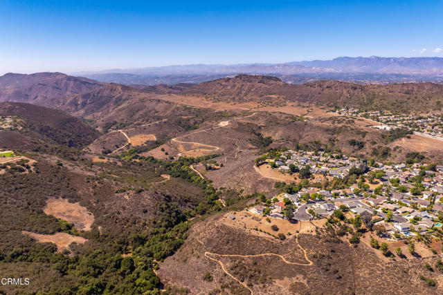 497 Azalea Street, Thousand Oaks CA: https://media.crmls.org/mediaz/aa2f2d40-ec15-4e72-aa7d-2accb73c280b.jpg